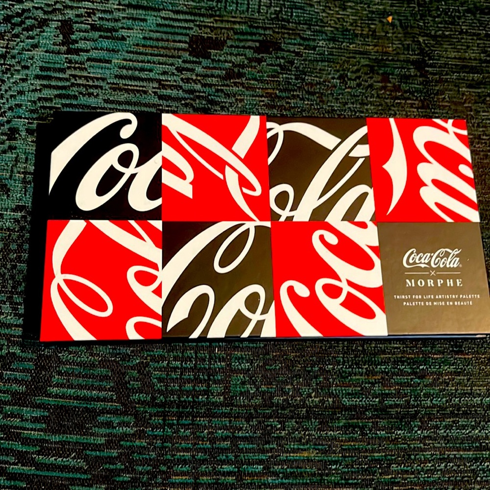 Morphe Coca Cola collab palette